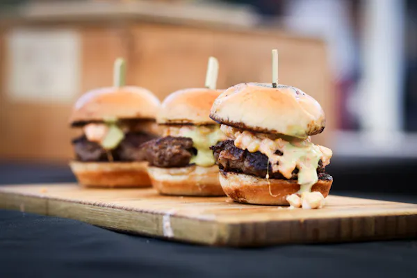 food, finger food, buffalo burger, ingredient, hamburger, fast food