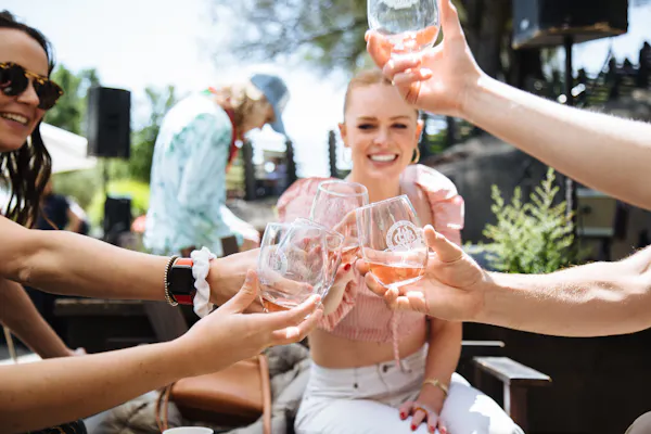 hand, tableware, event, drinkware, summer, alcoholic drink