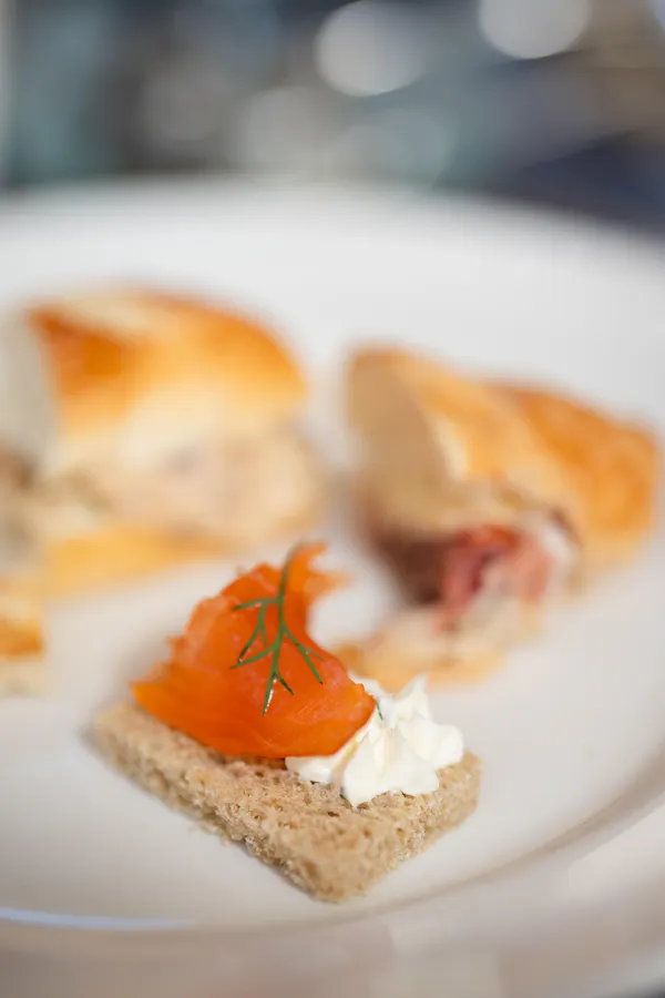 food, tableware, finger food, ingredient, bread, fast food