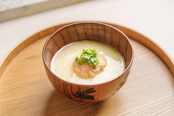 food, tableware, ingredient, soup, serveware, bowl