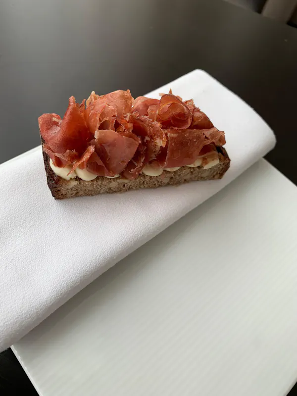 food, tableware, ingredient, finger food, meat, serveware