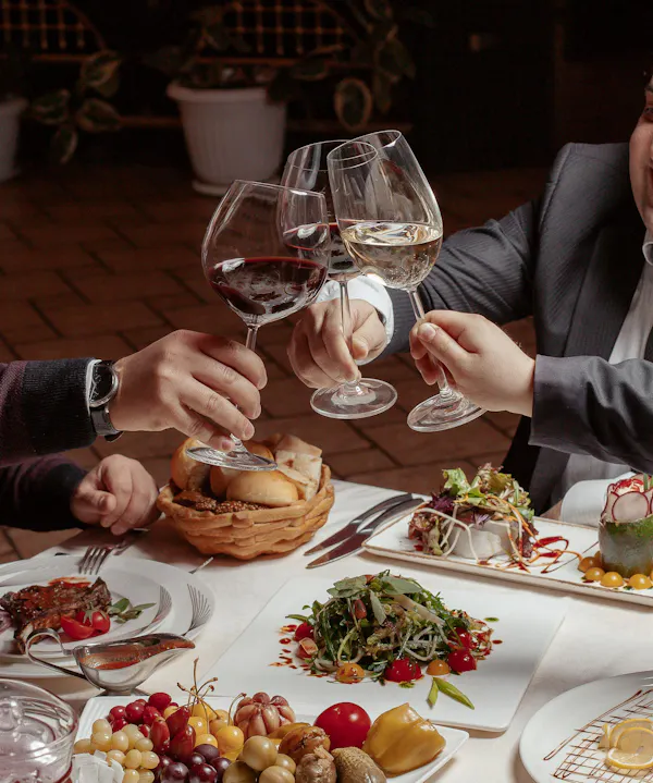 stemware, food, tableware, drinkware, wine glass, barware