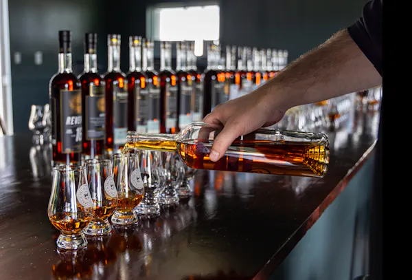 alcoholic drink, liquor, alcohol, bottle, whisky, barware