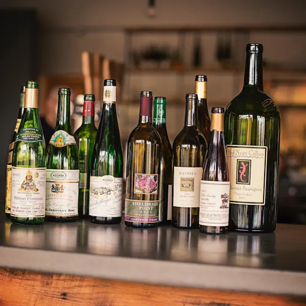 bottle, alcoholic beverage, glass bottle, drink, alcohol, wine bottle