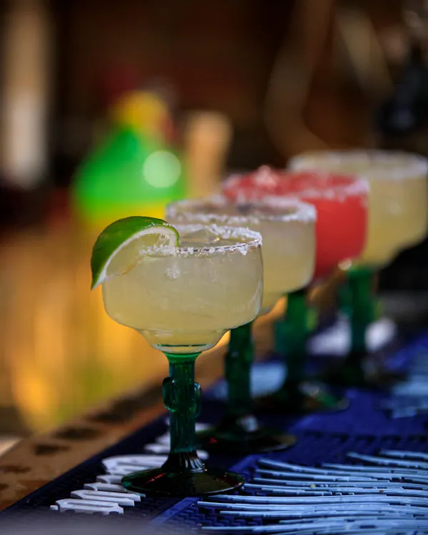 stemware, drinkware, liquid, cocktail, martini glass, ingredient