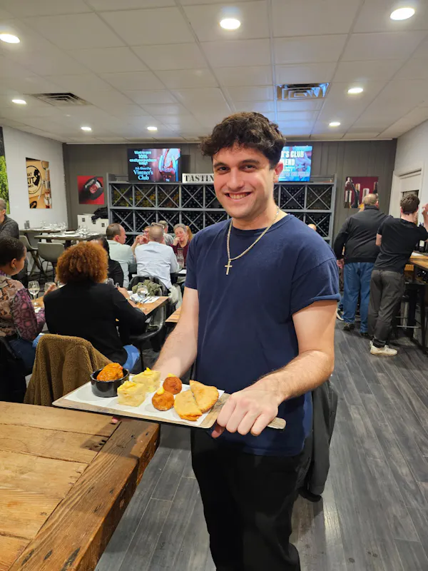jeans, smile, food, customer, chair, cuisine