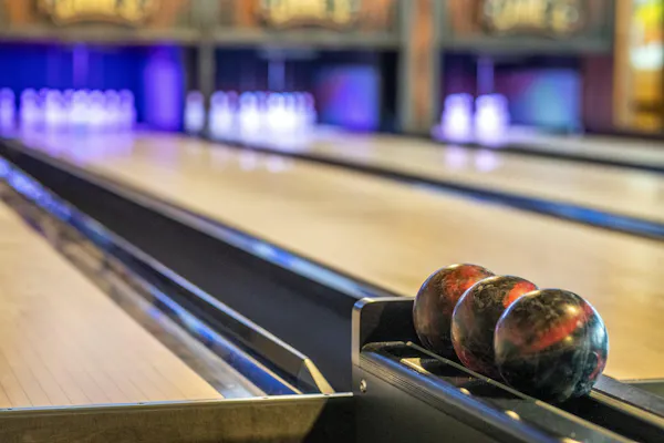 bowling, bowling pin, bowling equipment, sports equipment, wood, ten-pin bowling