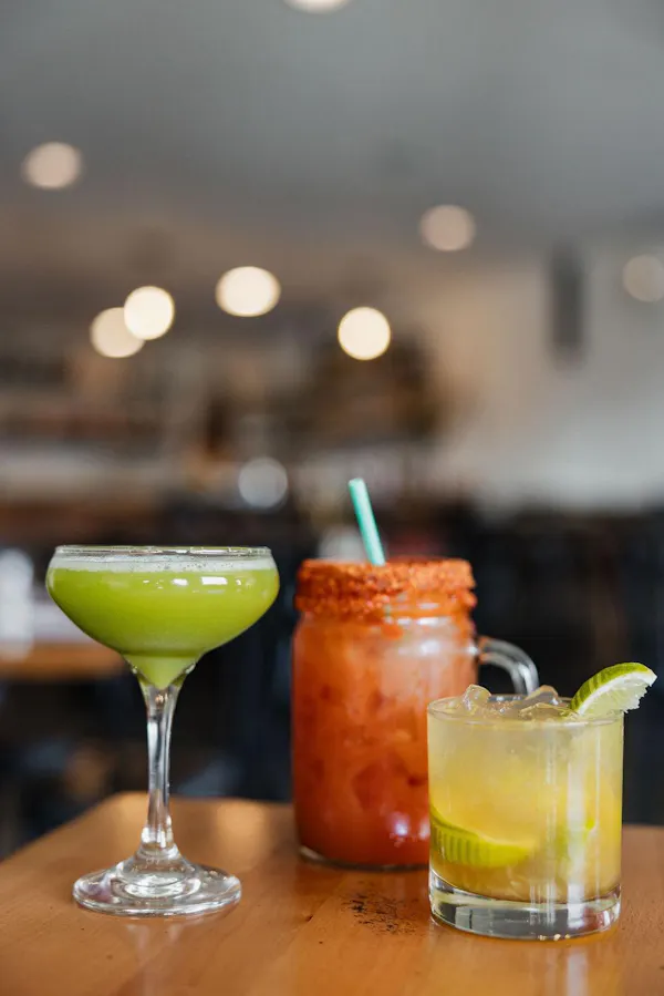 tableware, alcoholic drink, food, cocktail, juice, non-alcoholic drink