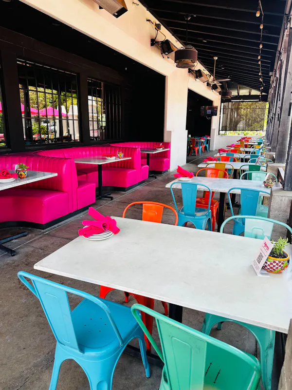 furniture, chair, table, restaurant, cafeteria, kitchen & dining room table