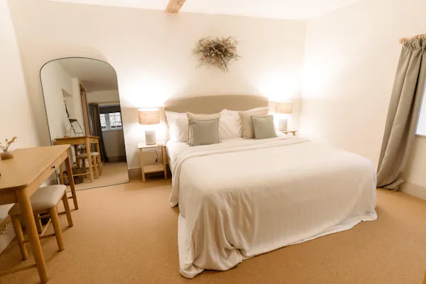 bed, furniture, bedroom, bedding, wall, bed sheet