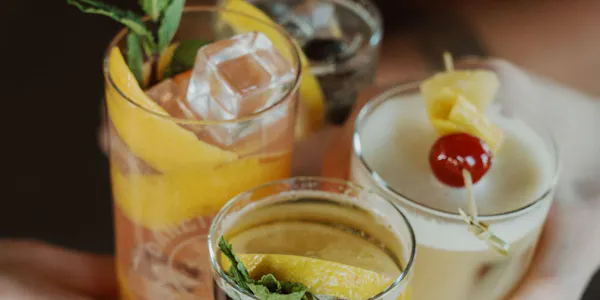 fruit, tableware, food, alcoholic drink, ingredient, cocktail