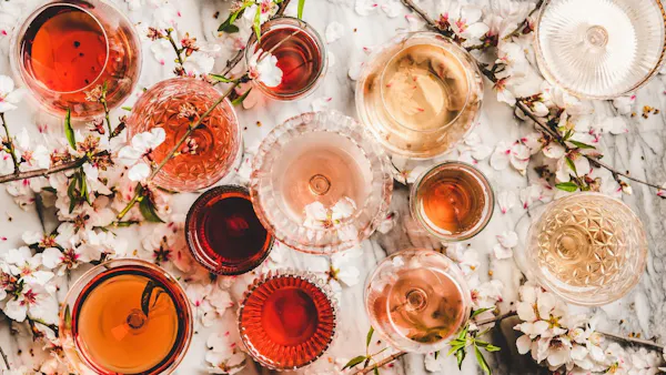 tableware, alcoholic drink, drinkware, liquor, barware, cocktail