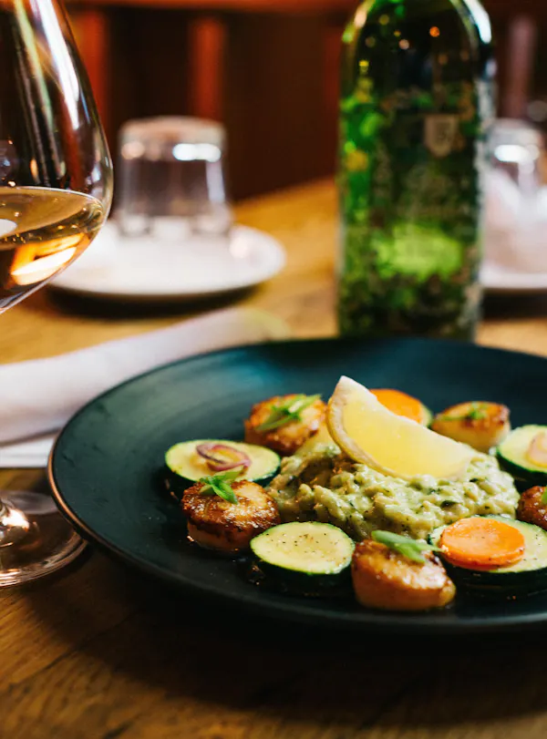food, tableware, ingredient, alcoholic drink, drinkware, plate