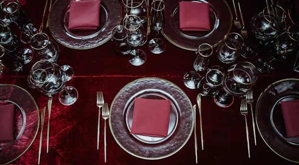 red, tableware, cutlery, drinkware, tablecloth, stemware
