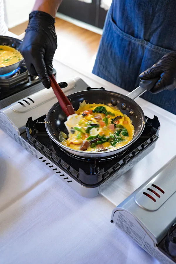food, kitchen appliance, cookware and bakeware, tableware, cooking, home appliance