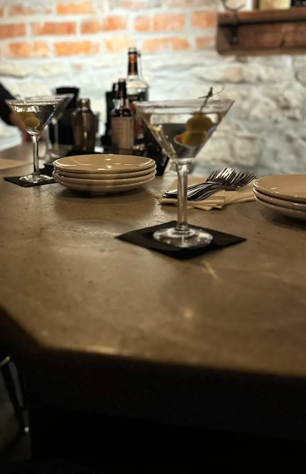 drinkware, stemware, tableware, barware, alcoholic drink, liquor