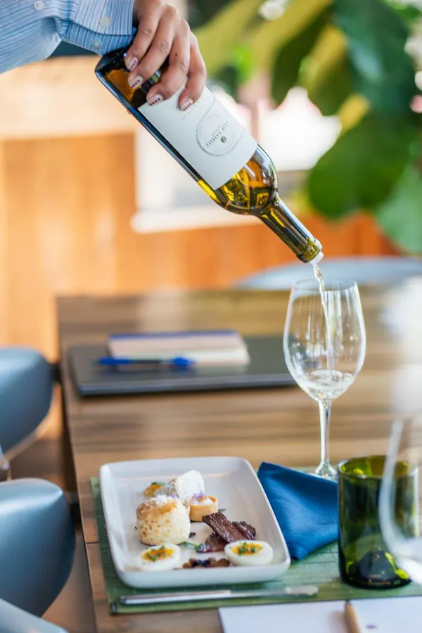 bottle, tableware, drinkware, alcoholic drink, barware, glass bottle