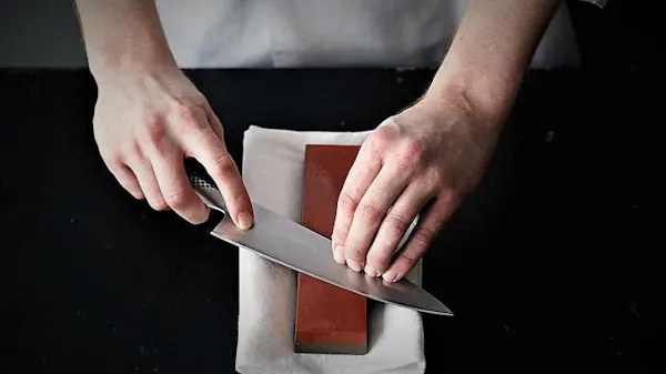 tableware, gesture, finger, wood, nail, thumb