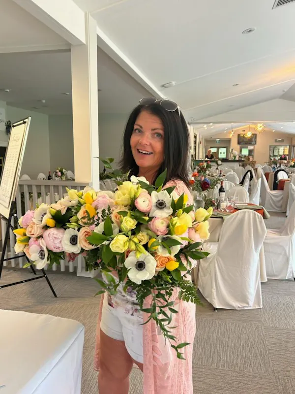 flower, smile, plant, table, decoration, flower arranging