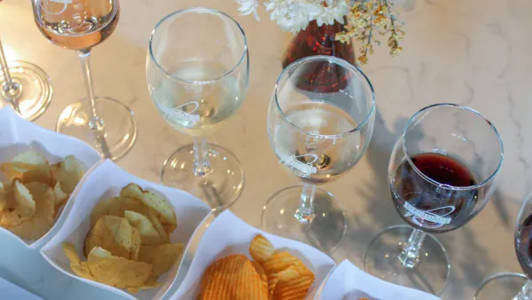 stemware, tableware, food, serveware, drinkware, wine glass