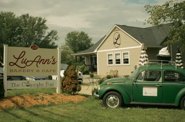 classic car, antique car, vintage car