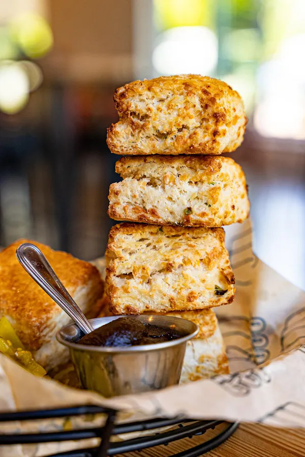 food, ingredient, finger food, tableware, dessert, bread