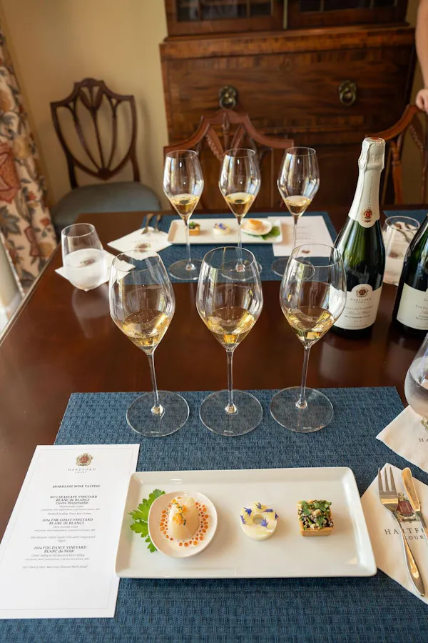 tableware, stemware, drinkware, table, furniture, barware