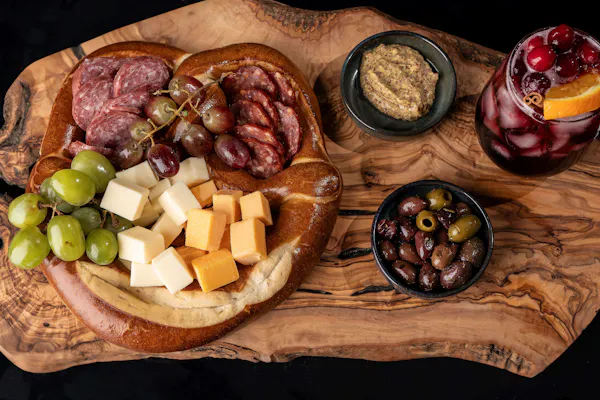 food, tableware, mettwurst, ingredient, salchichón, knackwurst