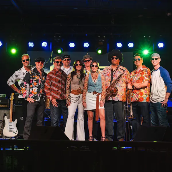 entertainment, performing arts, sunglasses, stage, performance, musician