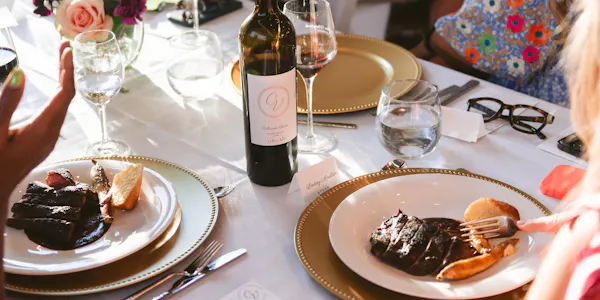 tableware, stemware, drinkware, food, serveware, wine glass
