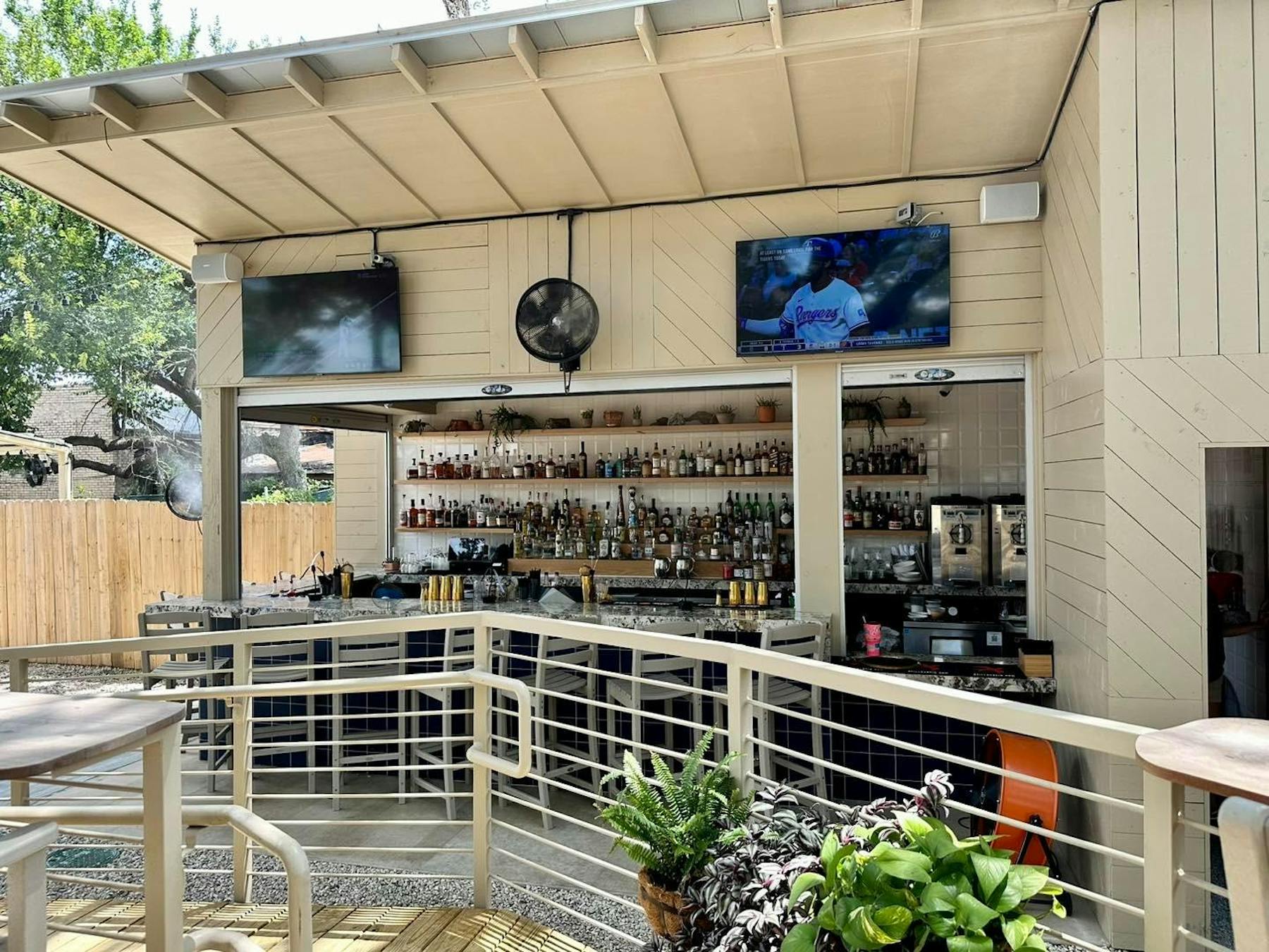 TasTe on Main Buda, TX Tock