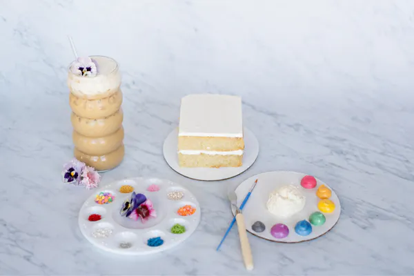 cake, food, tableware, dessert, ingredient, macaroon