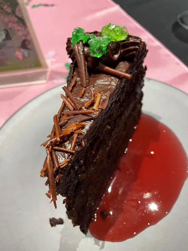 food, cake, ingredient, dessert, tableware, chocolate cake