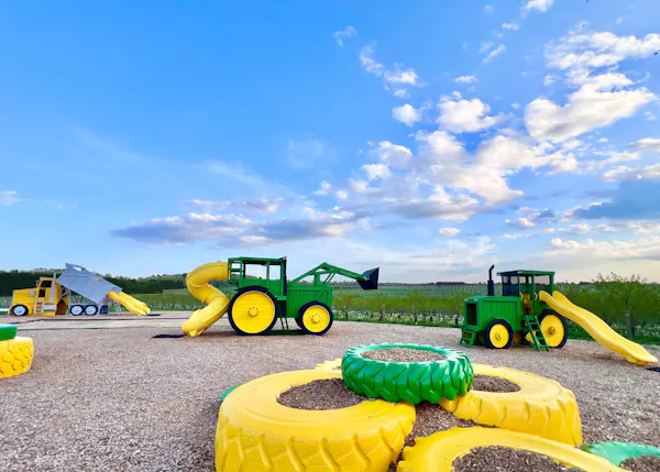 wheel, automotive tire, automotive wheel system, agricultural machinery, tractor, tread