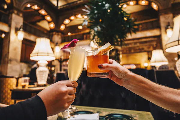 drinkware, barware, alcoholic drink, restaurant, classic cocktail, bar