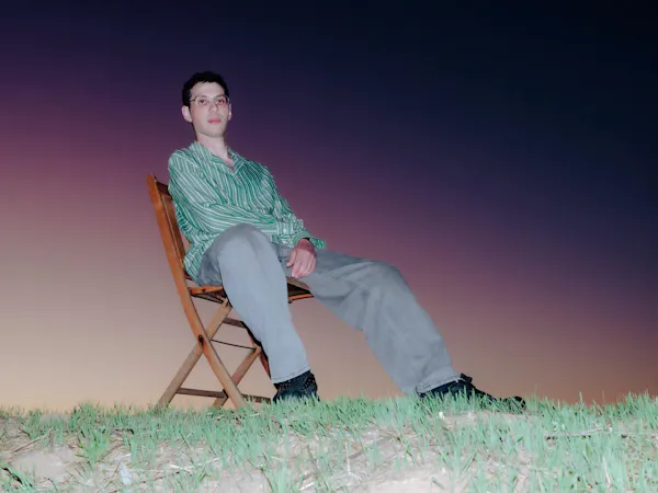 leg, sitting, elbow, knee, comfort
