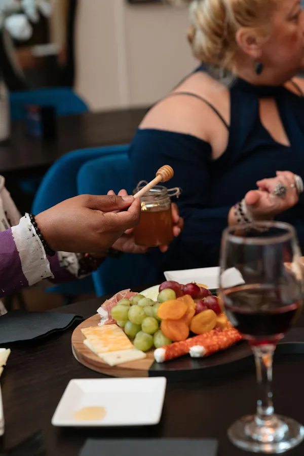 food, tableware, fruit, drinkware, table, stemware