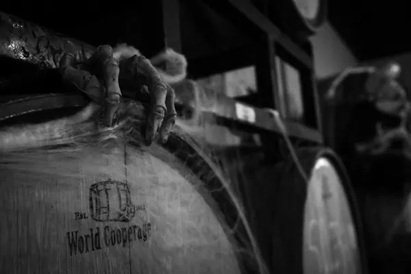 darkness, monochrome, barrel
