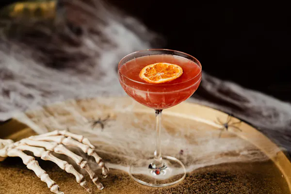 alcoholic drink, tableware, stemware, classic cocktail, cocktail, liquor