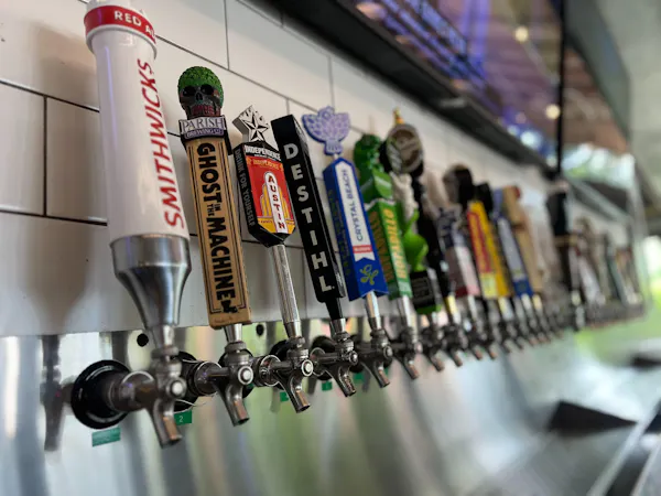 beer tap, logo