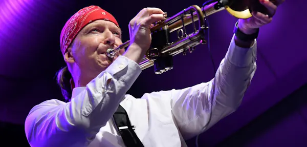 musical instrument, music, entertainment, performing arts, brass instrument, performance