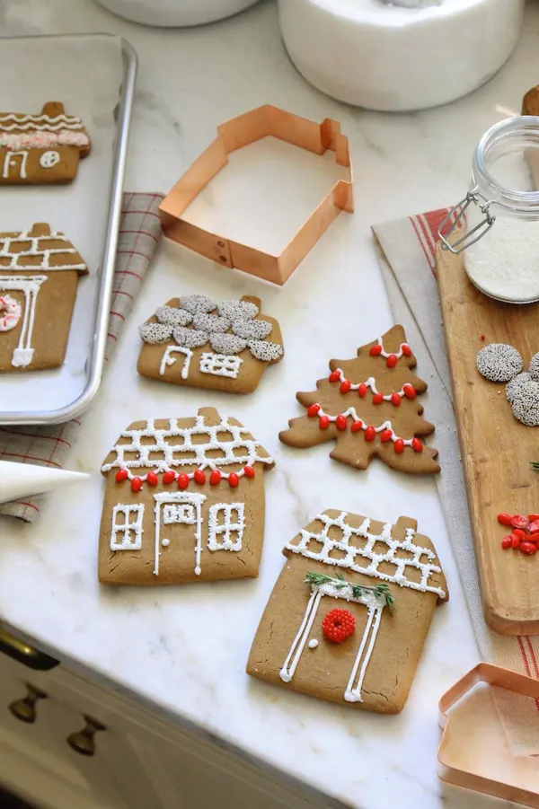 food, finger food, baking, ingredient, gingerbread house, dessert