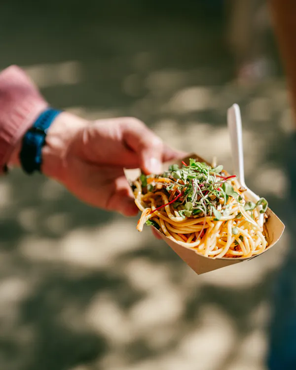 food, human body, ingredient, recipe, noodle, finger