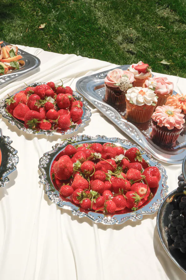food, fruit, produce, berry, ingredient, tableware