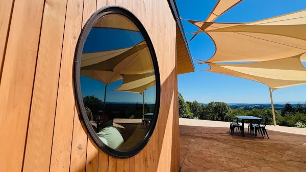 sunlight, shade, wood stain