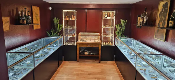 display case, wood stain