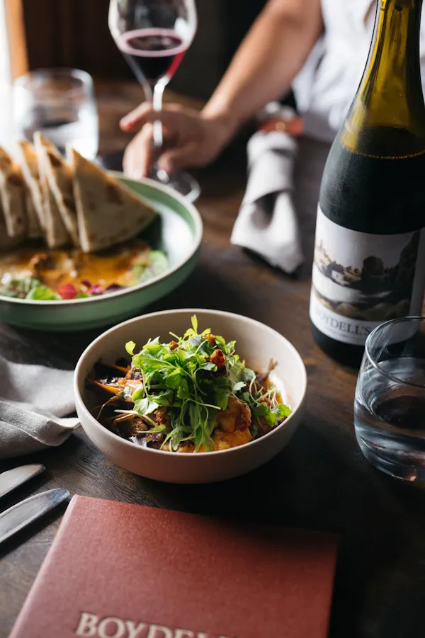 food, tableware, alcoholic drink, ingredient, drinkware, produce