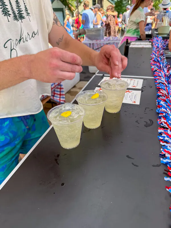 classic cocktail, alcoholic drink, lemonade, food