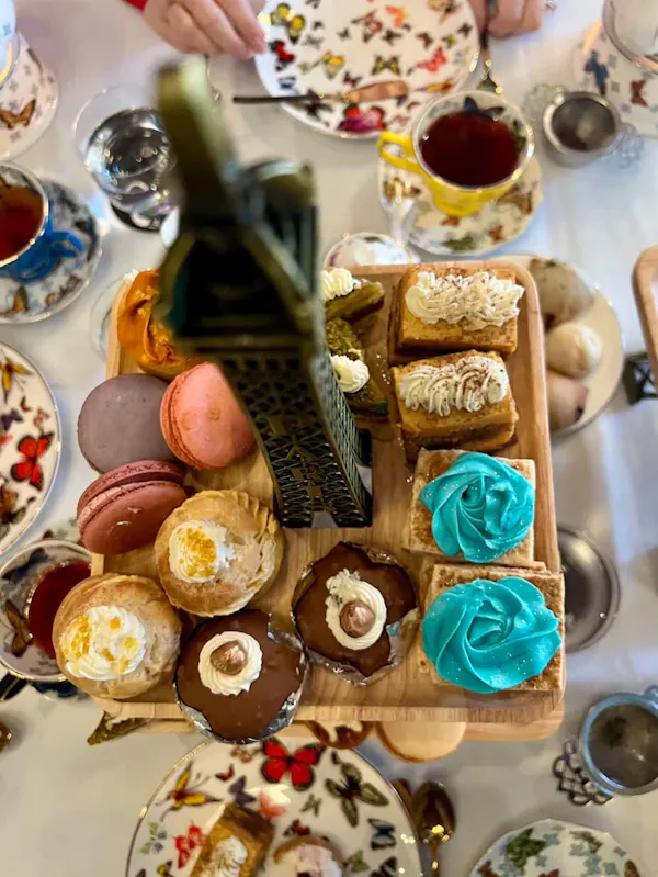 food, tableware, dessert, finger food, ingredient, serveware