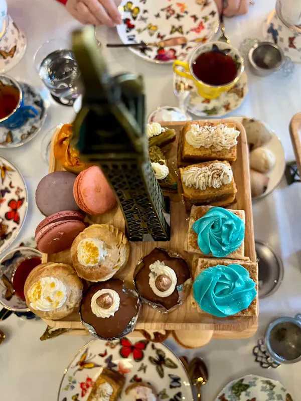 food, tableware, dessert, finger food, ingredient, serveware